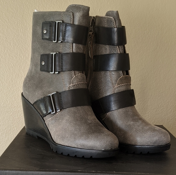Sorel "After Hours" Winter Boot - Picture 6 of 9
